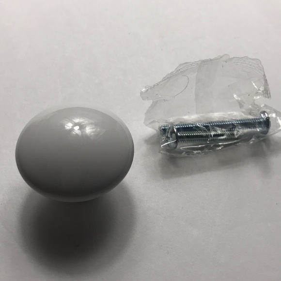 11 Ceramic Round Knobs P95713H-W-C7 - Picture 6 of 7